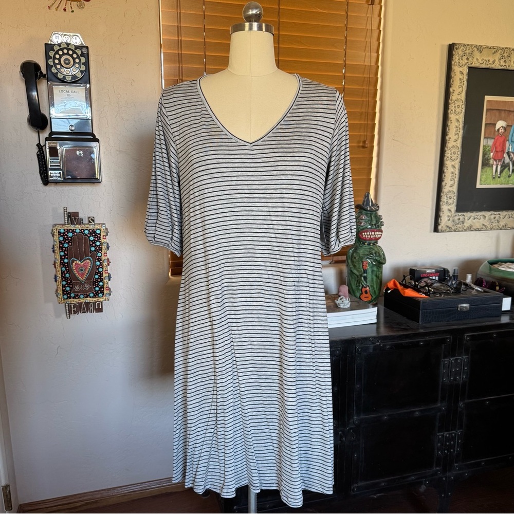 NWT grey & black stripe Como Vintage swing dress L